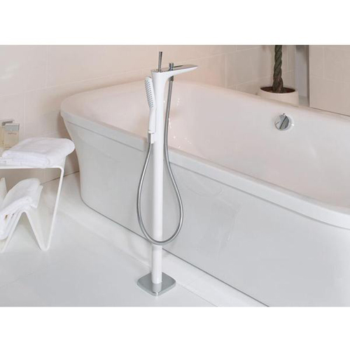 Смеситель для ванны напольный Hansgrohe PuraVida с ручным душем белый хром